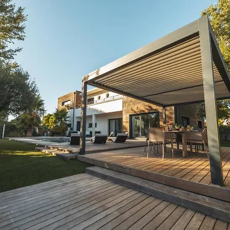 빌라 La Du Triangle