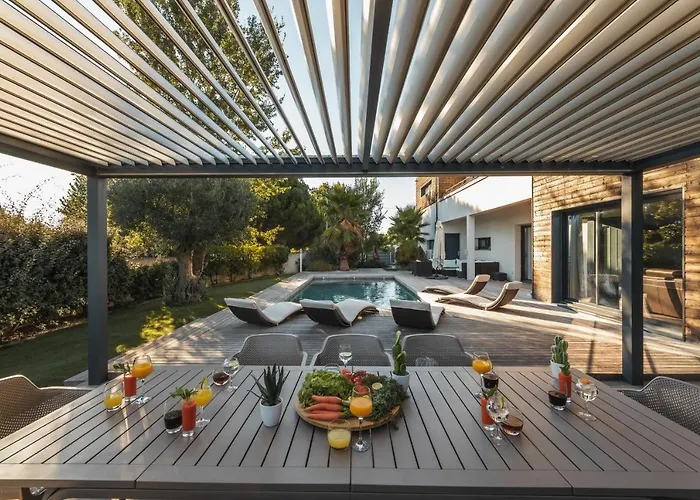 La Du Triangle Villa *